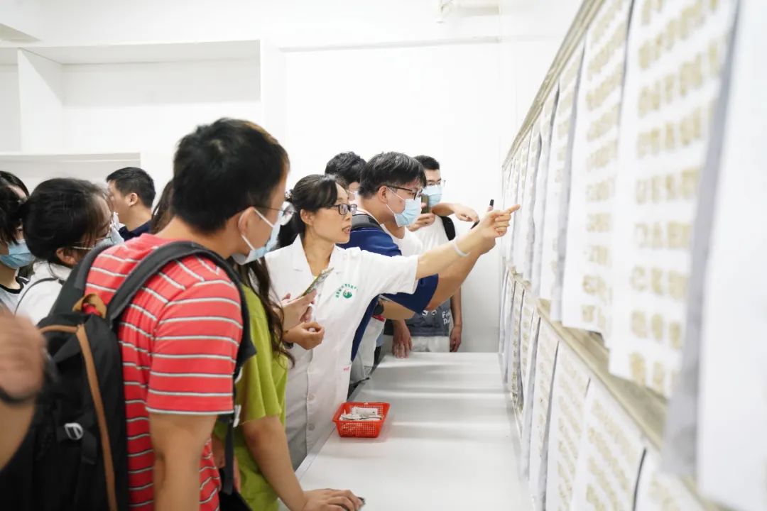 開學第一課：中南林科大師生走進南方天敵繁育與應用工程技術研究中心參觀學習